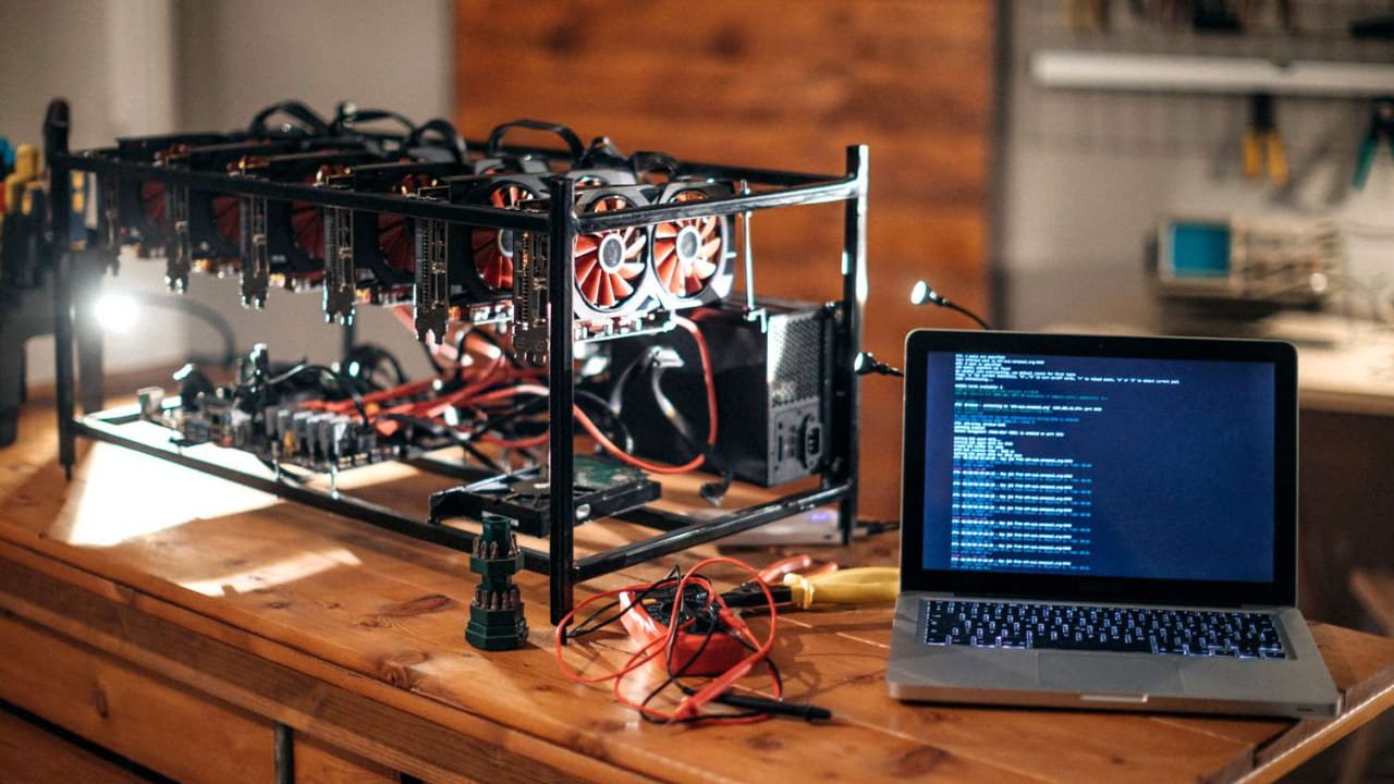 Essential Hardware Components for Your Bitcoin Mining Rig Setup Guide